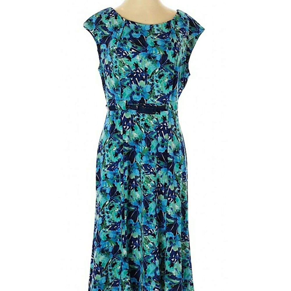 Connected Apparel casual dress